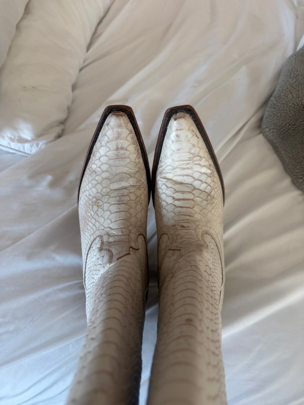 Women's Cream Snakeskin-Effect Western Boots - Picture 3 of 3